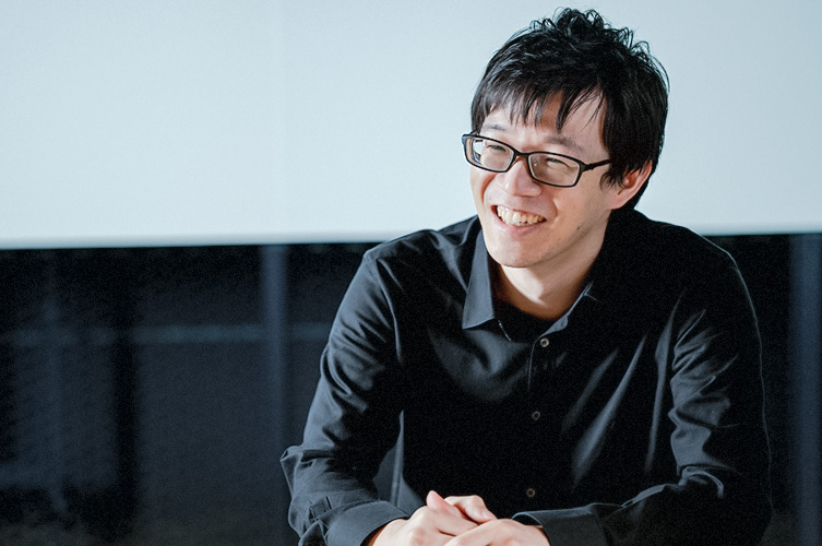 光技術部 フォトニクス基盤グループ 越川翔太さん